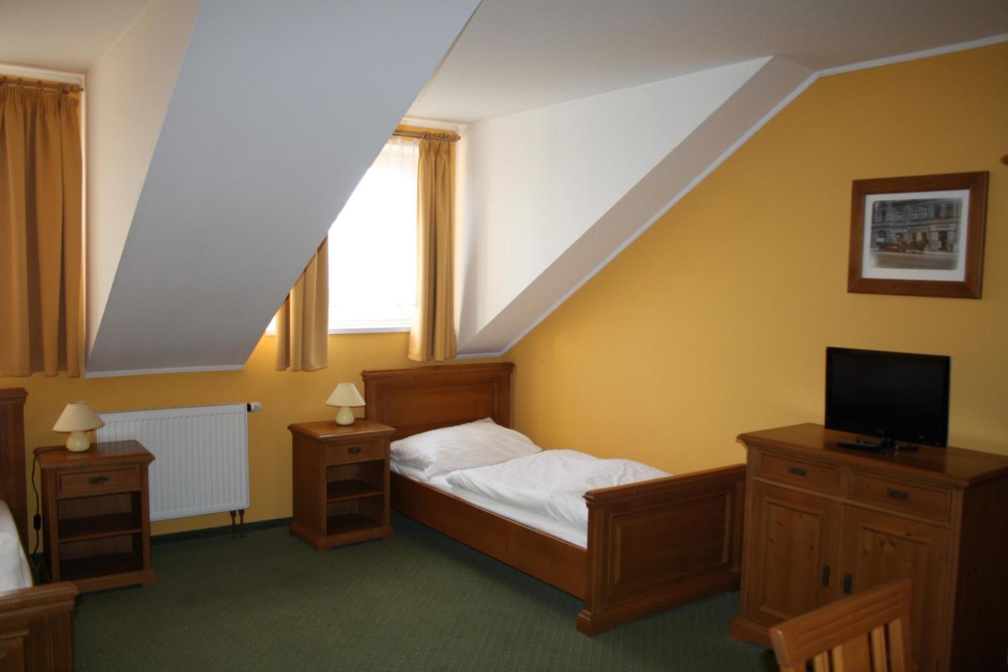 Hotel Boucek Mochov Extérieur photo