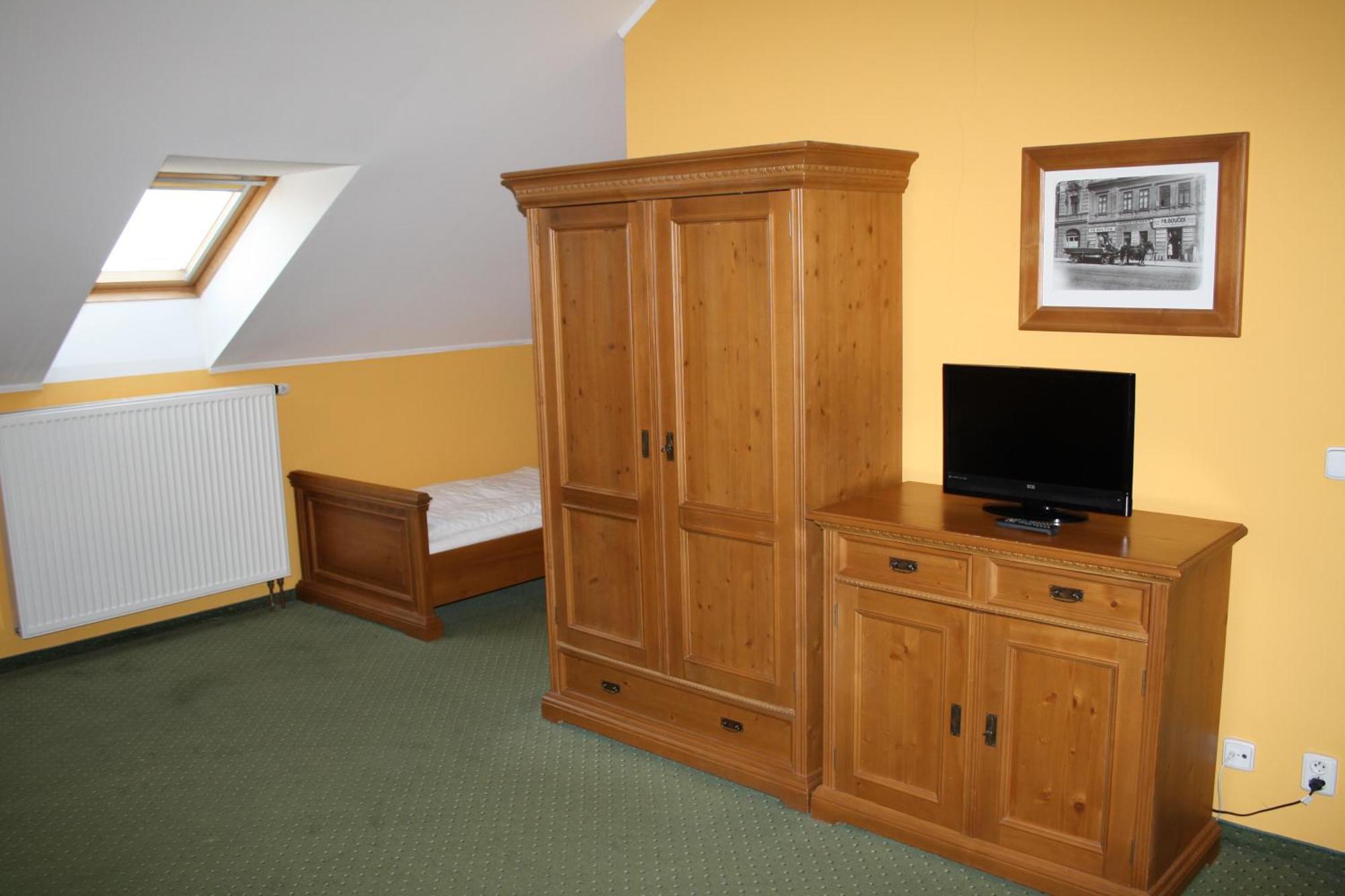Hotel Boucek Mochov Extérieur photo