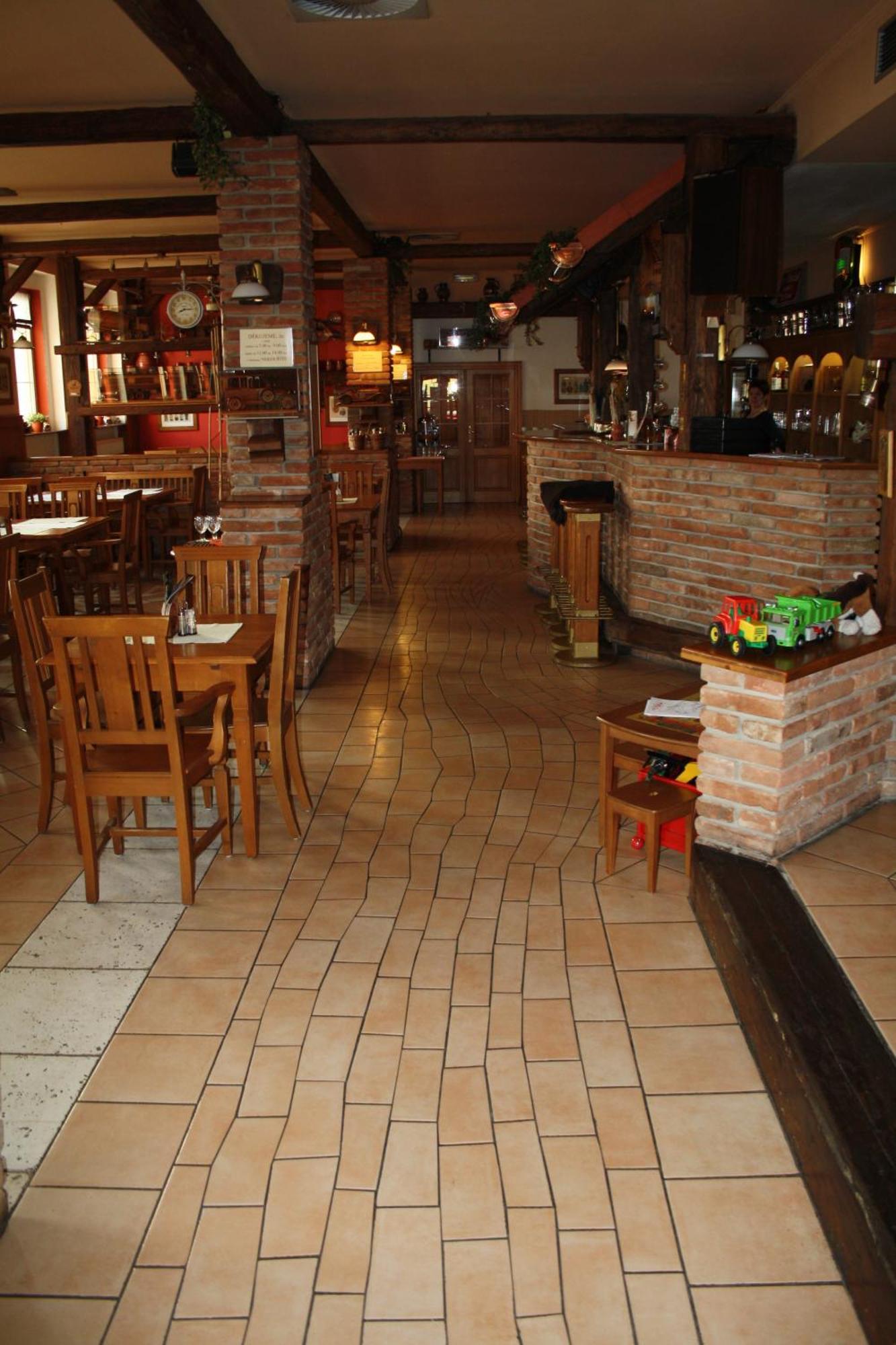 Hotel Boucek Mochov Extérieur photo
