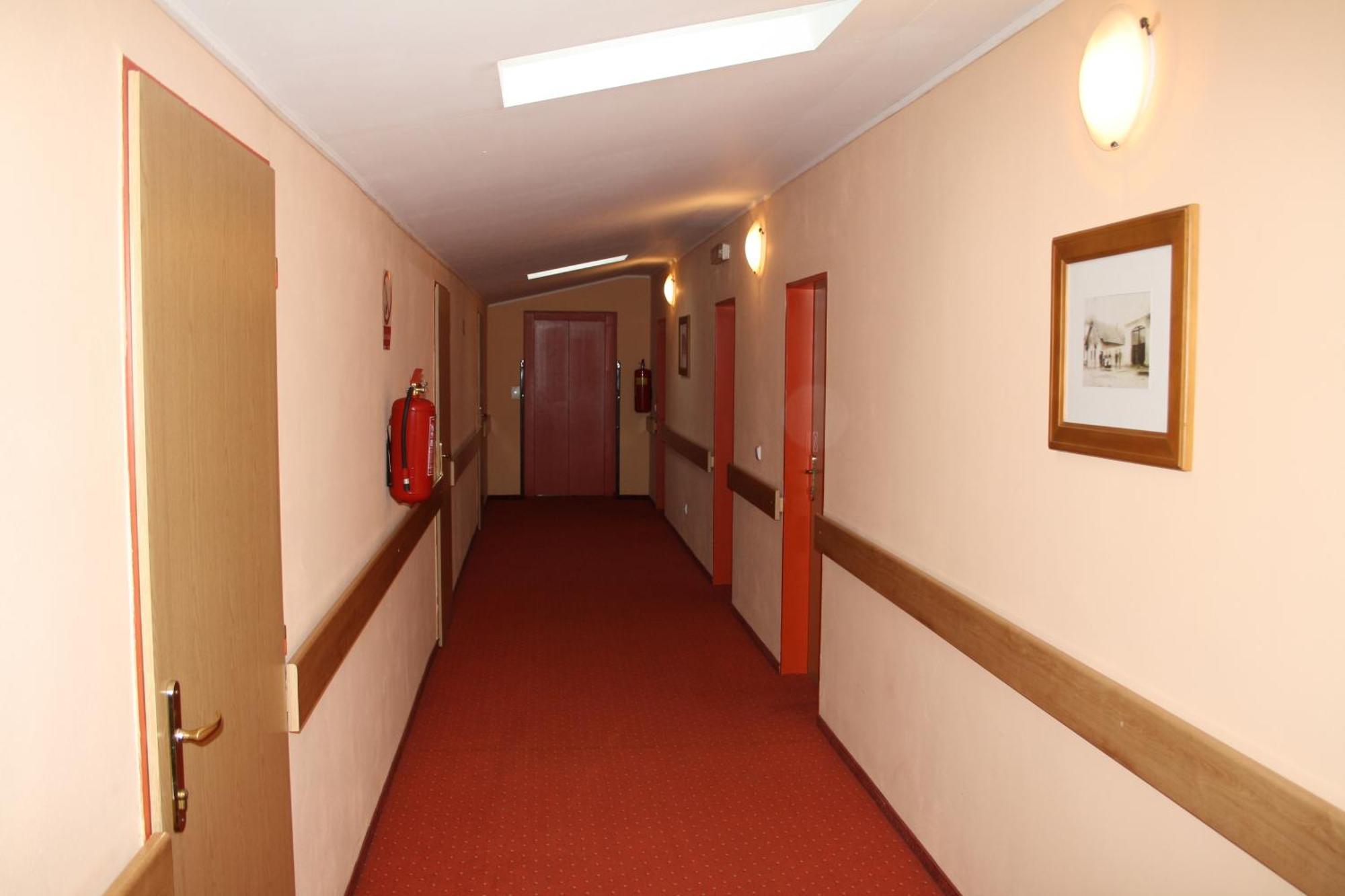 Hotel Boucek Mochov Extérieur photo