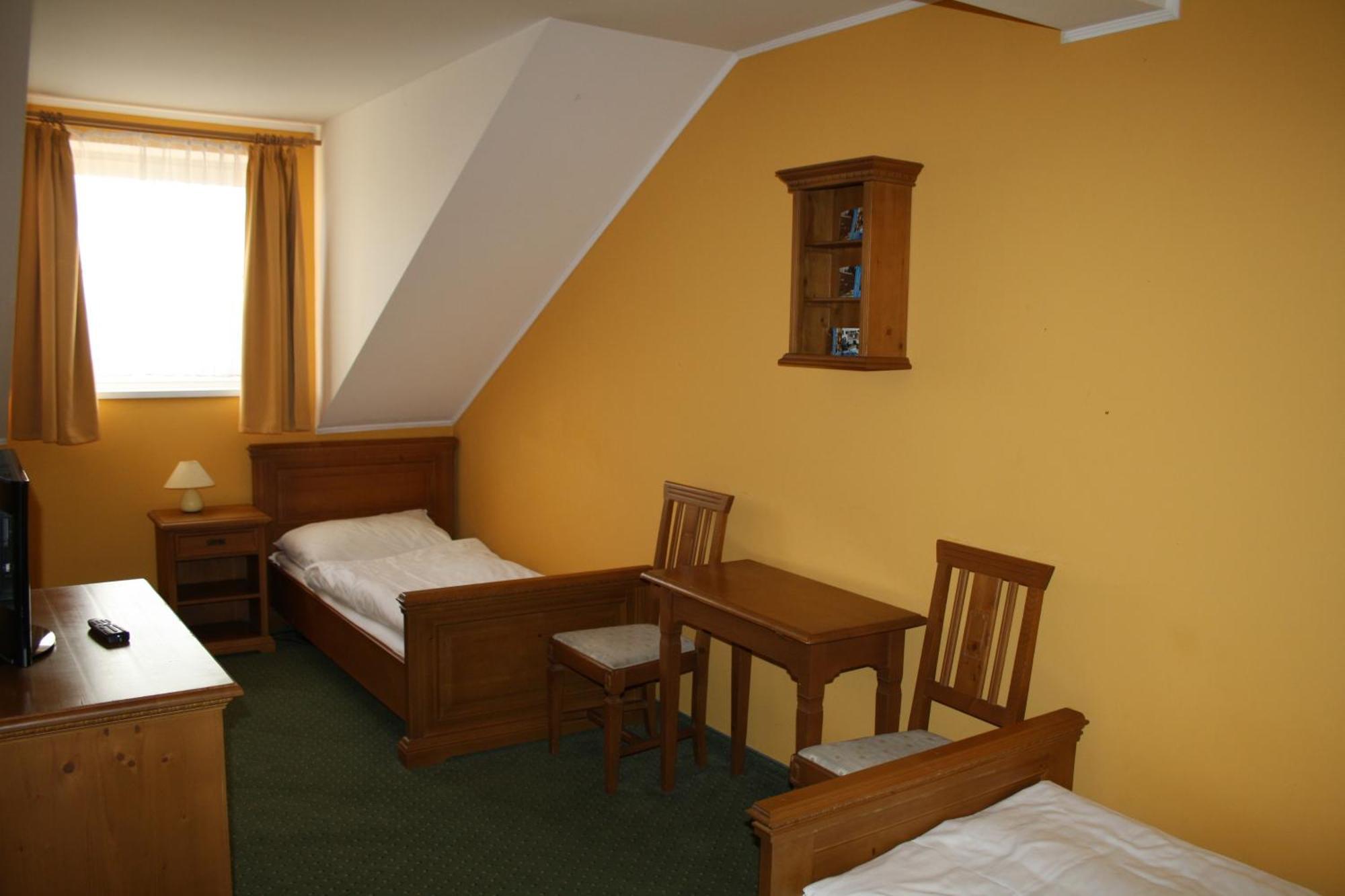 Hotel Boucek Mochov Extérieur photo