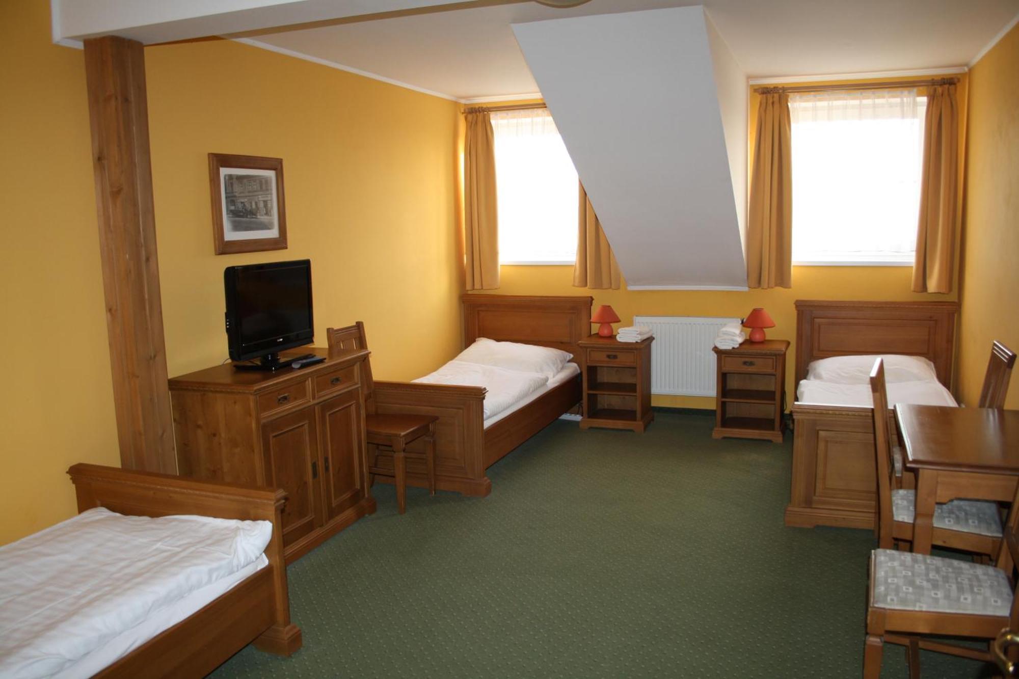 Hotel Boucek Mochov Extérieur photo
