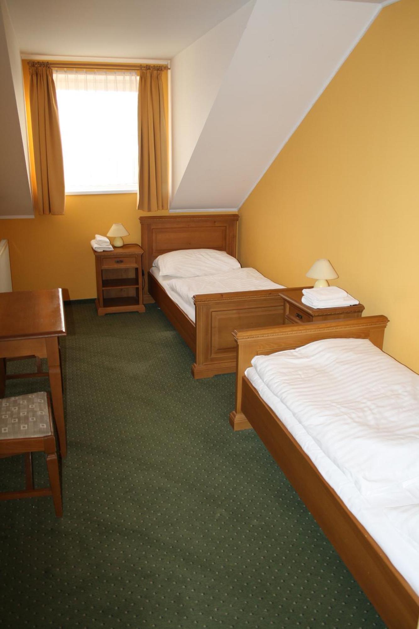 Hotel Boucek Mochov Extérieur photo