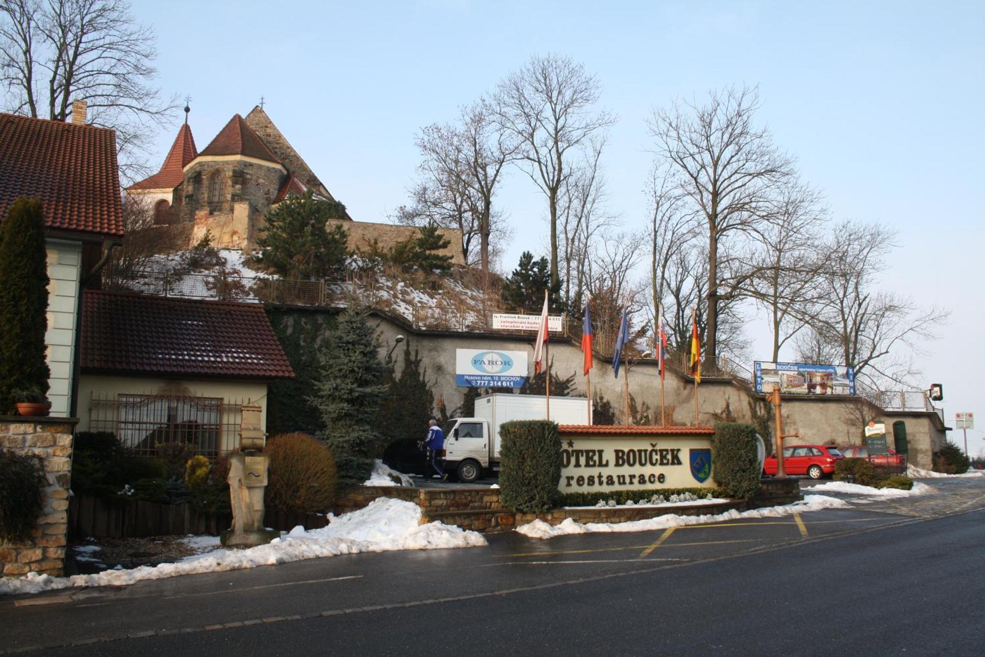 Hotel Boucek Mochov Extérieur photo