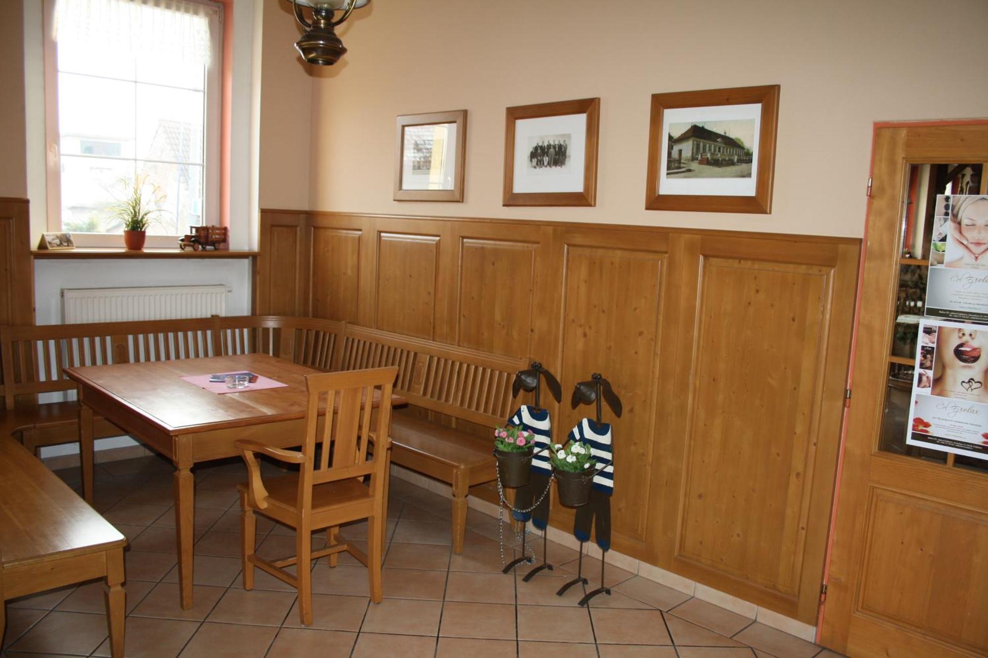 Hotel Boucek Mochov Extérieur photo